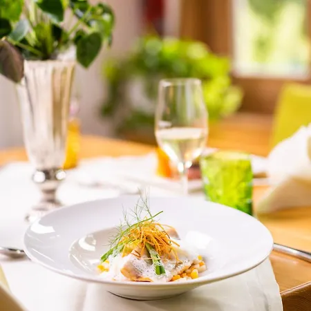 Naturhotel Ortners Eschenhof 4* באד קליניקירשהיים