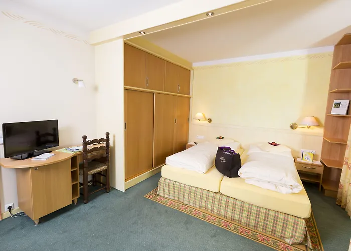 Naturhotel Ortners Eschenhof Готель Бад-Кляйнкірхгайм